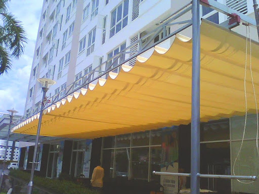 Bạt xếp cửa hàng